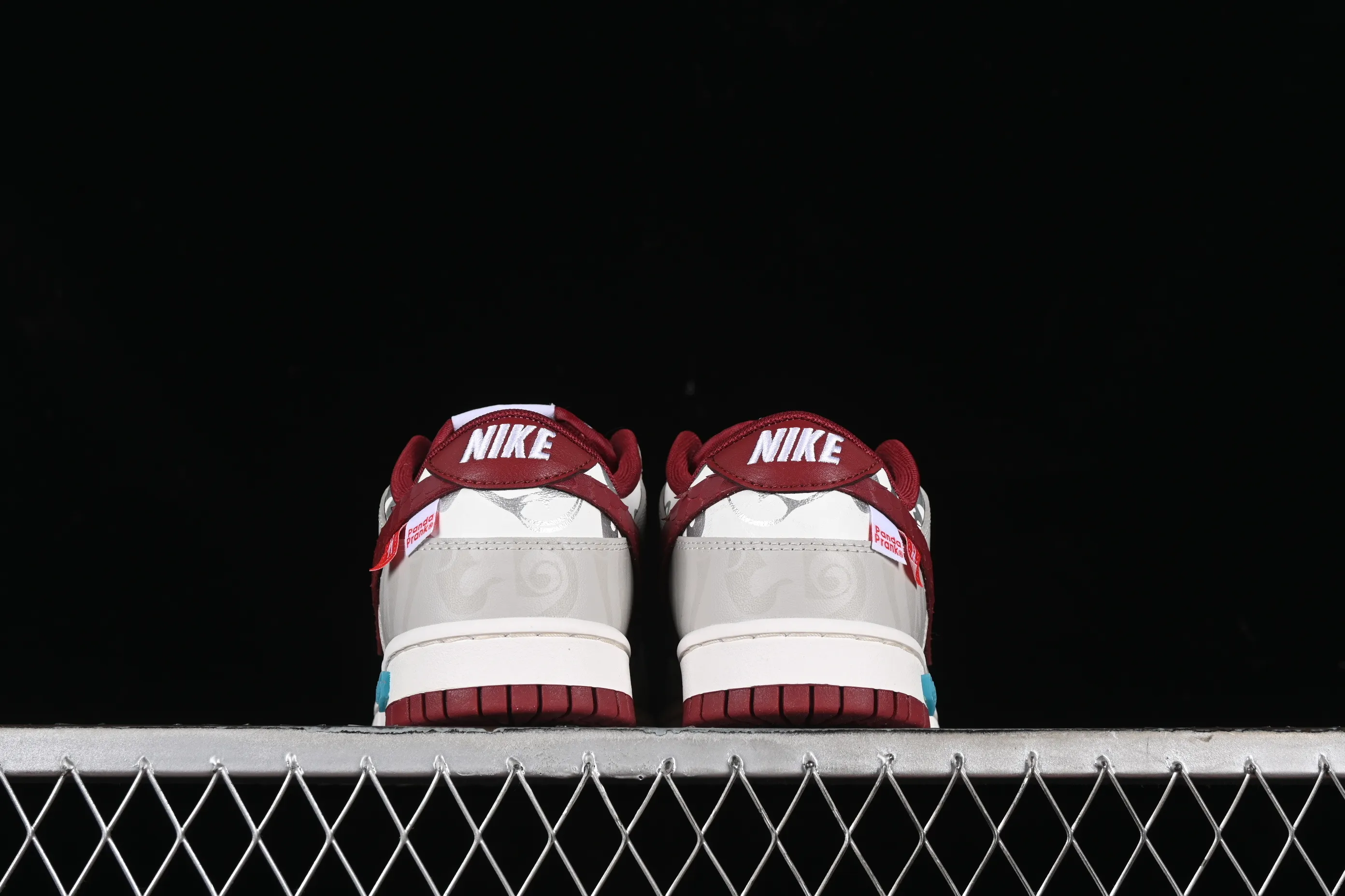 All Categories Nk SB Dunk Series Nk SB Dunk Low Low-top sneakers Nk Dunk Low Panda Prank Year of the Dragon limited team red SB low-top casual sneakers DD1391-601